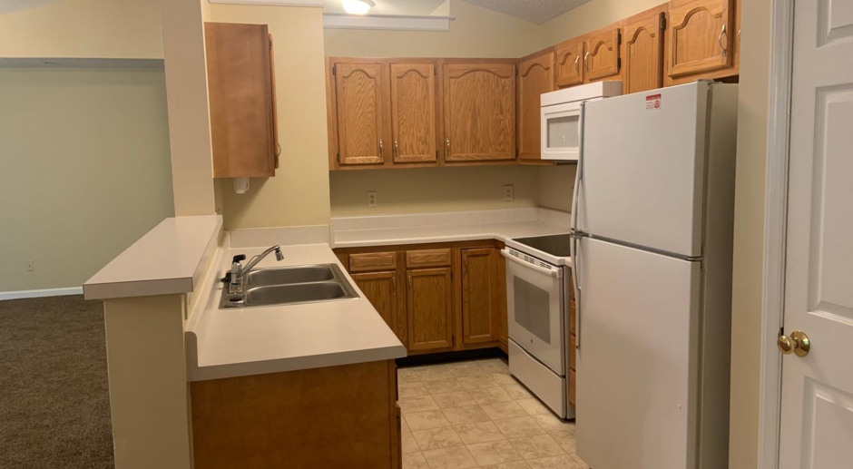 2 BR Lawndale condo--water included!