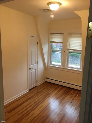 Lovely 3 Bed 2 Bath Apt 2nd Fl. 3-Family Home- Laundry Onsite- Parking - Located in Eastchester