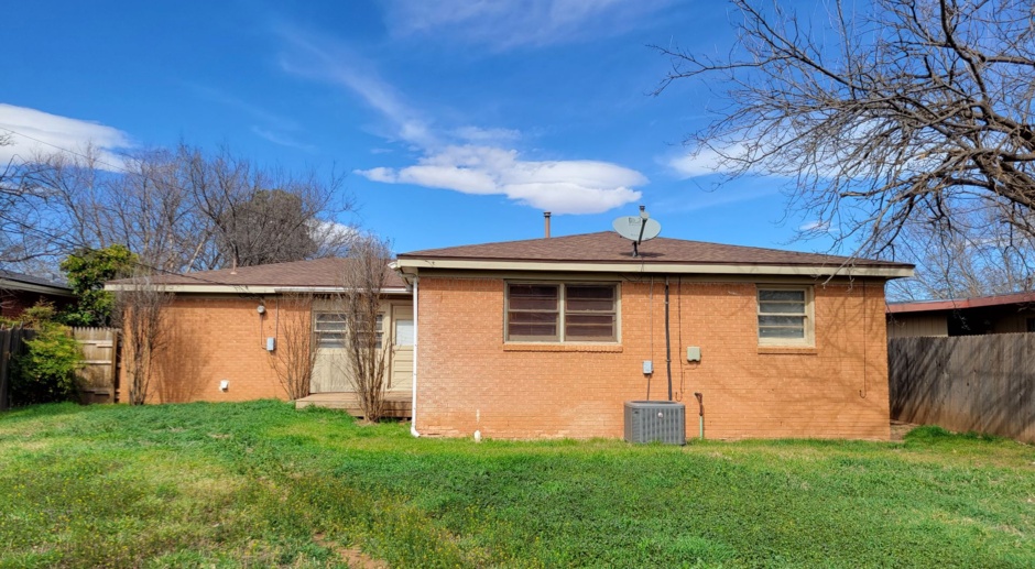 Updated 3 Bedroom/2 Bath/ 1-car garage recently updated with lots of Space! Available Now!!