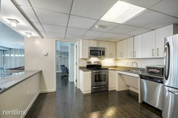 Gorgeous 1 Bedroom in Luxury Building - WD In Unit - Pet Friendly - Central AC - White Plains