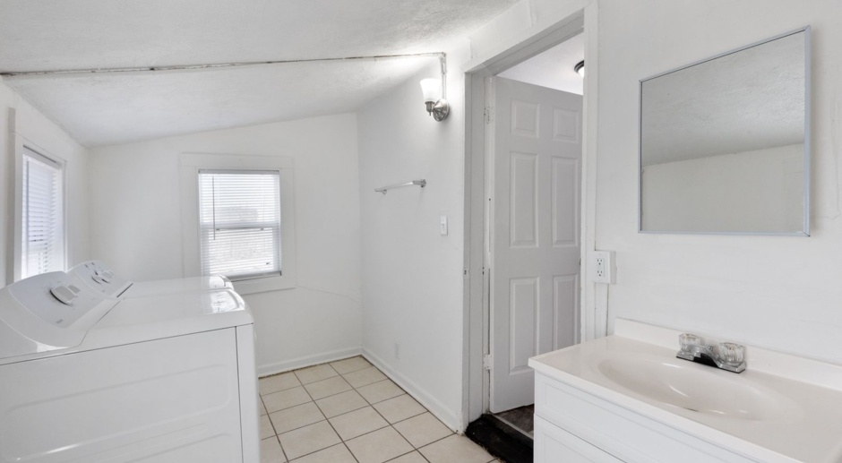 Don't Miss Out On This Amazing 3 bed 1 1/2 bathroom