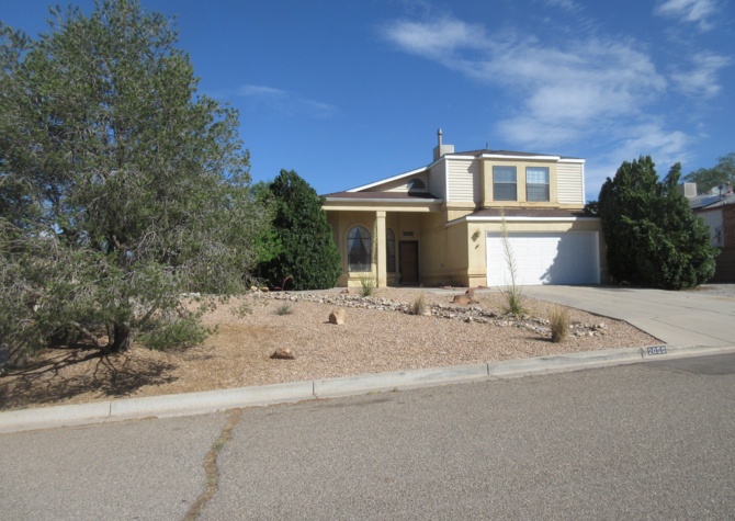 Houses Near 4BR, 2 Fireplaces in Riverside!!!