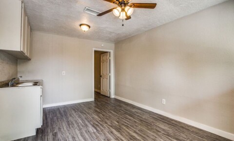 Apartments Near San Jac College 4820 Oak Ave for San Jacinto College Students in Pasadena, TX