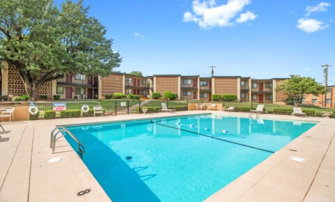 Apartments Near UCO Woodland Hills for University of Central Oklahoma Students in Edmond, OK