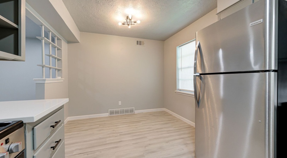 RECENTLY REMODELED 1 Bed 1 Bath 1 Mile West from Campus