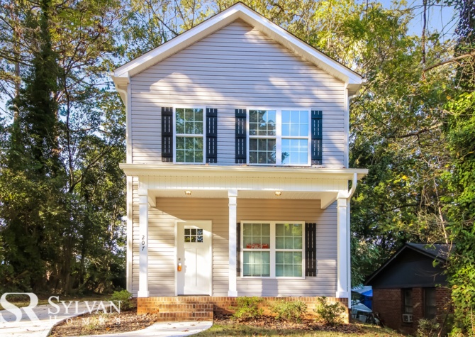 Houses Near This 3BR, 2.5 BA home is ready for new residents.