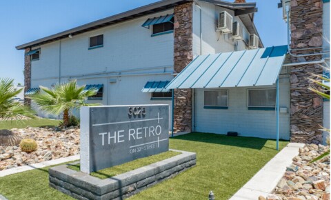 Apartments Near SCC The Retro on 32nd Street Apartments for Scottsdale Community College Students in Scottsdale, AZ