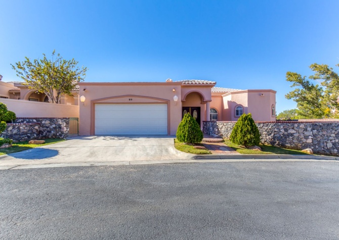 Houses Near Amazing Tri-Level Westside Rental Home w/ Refrigerated Air, located in a Gated Community! 