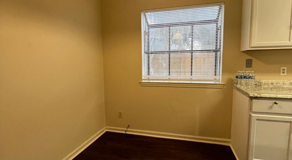 Updated Two Bedroom Town Home Near Windsor Forrest and Hunter Army Airfield