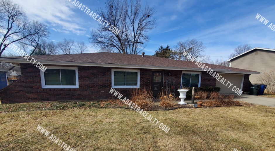 Spacious and Affordable 3 Bed/2 Bath House in Lawrence-Available NOW!!!