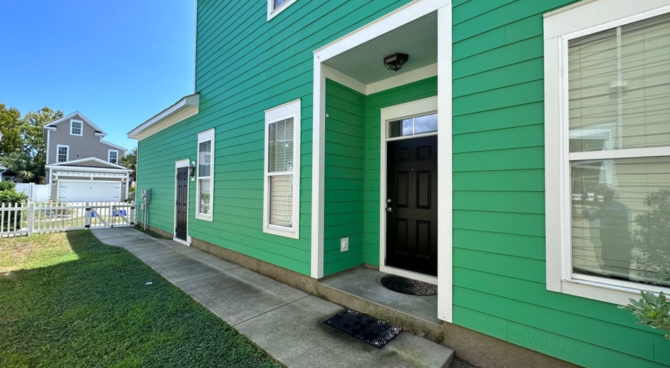 Close to the Beach! Market Common Home, Pets Welcome!