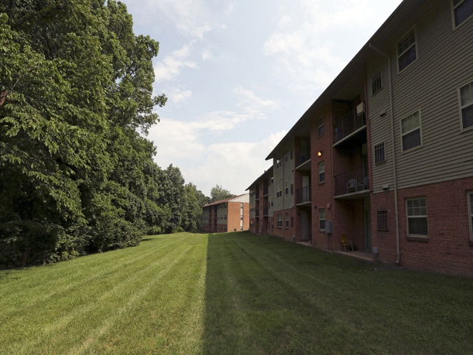 Seminary Roundtop Apartments