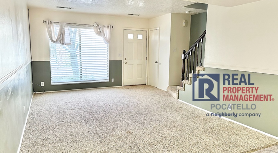 2 bed 1.5 bath townhome - Covered parking
